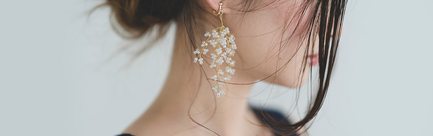 ヘアアイロンで髪が抜けるって本当？原因と正しい対策